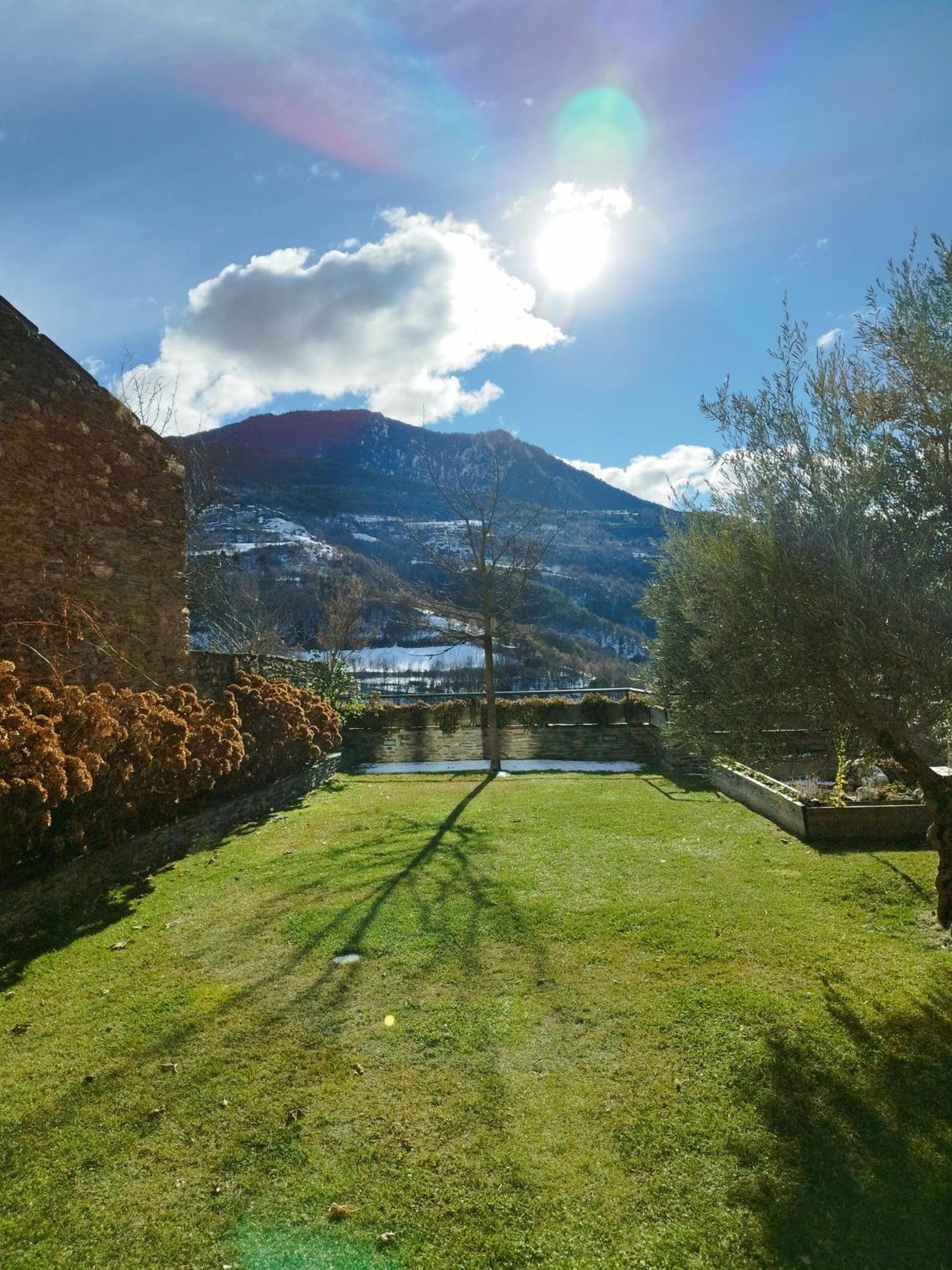 Casa Rural La Comella Tirvia Eksteriør billede
