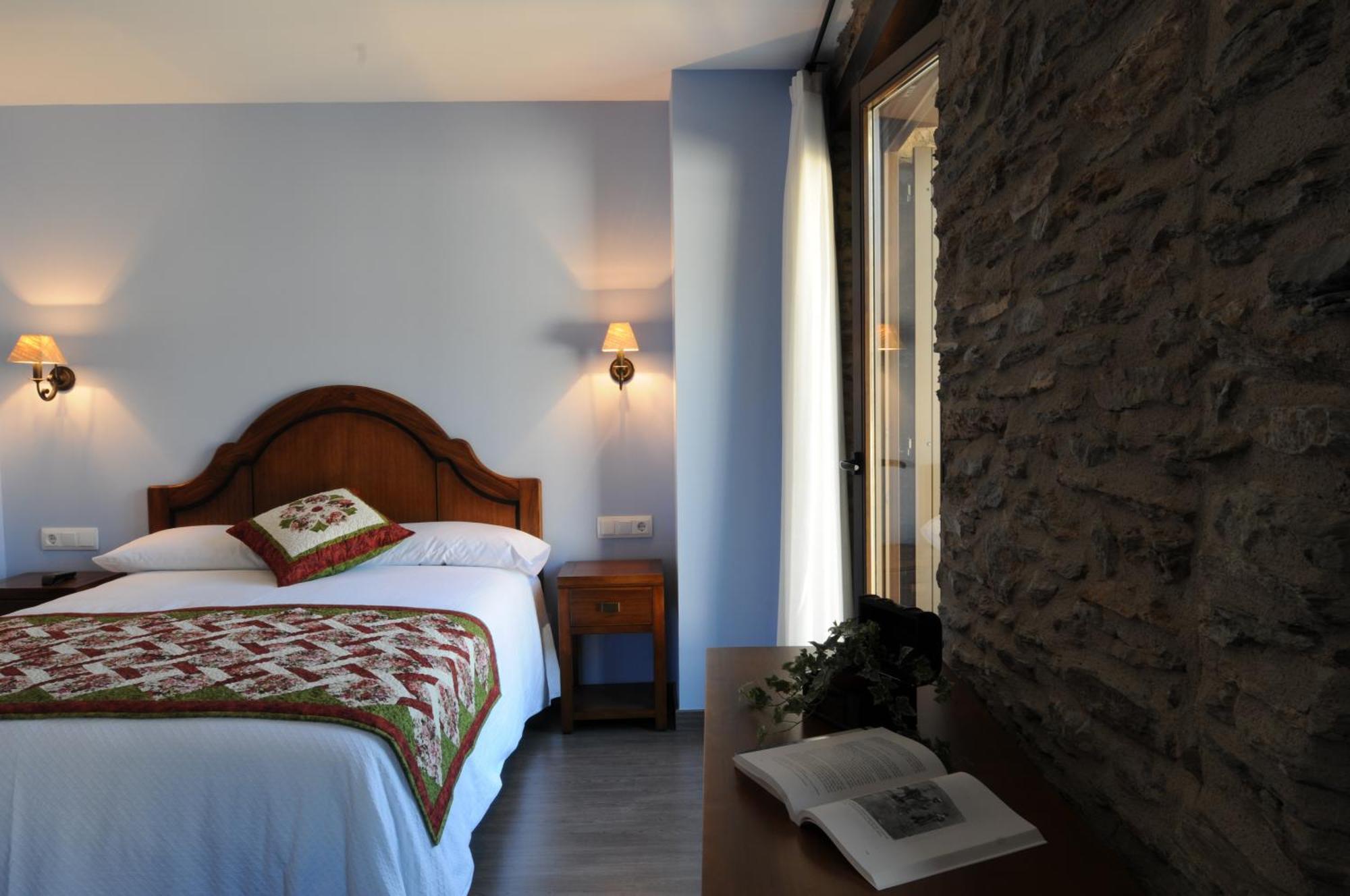 Casa Rural La Comella Tirvia Eksteriør billede
