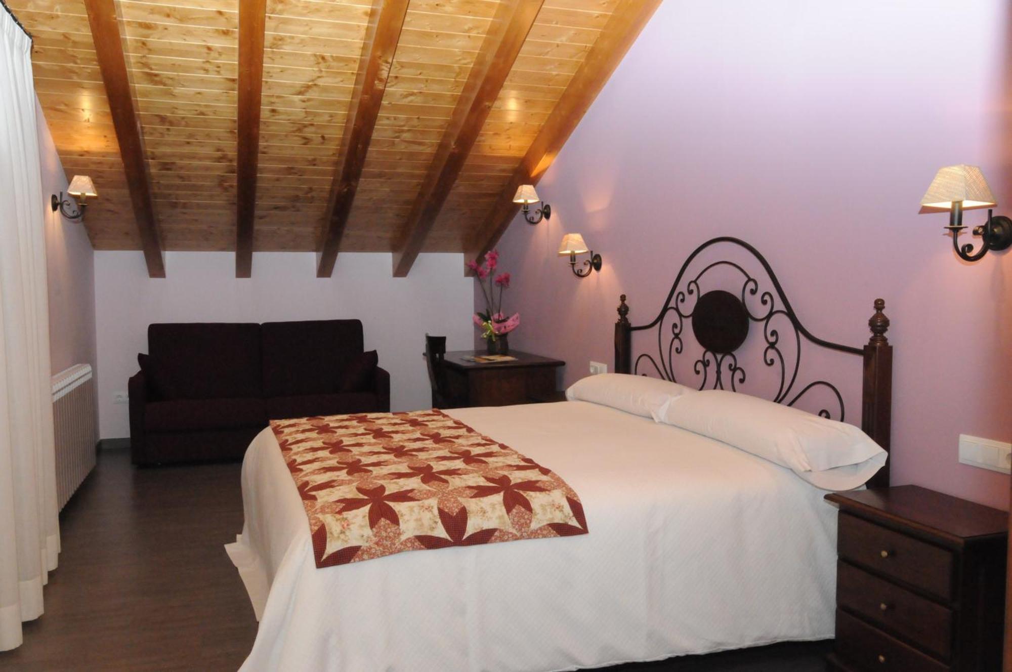 Casa Rural La Comella Tirvia Eksteriør billede
