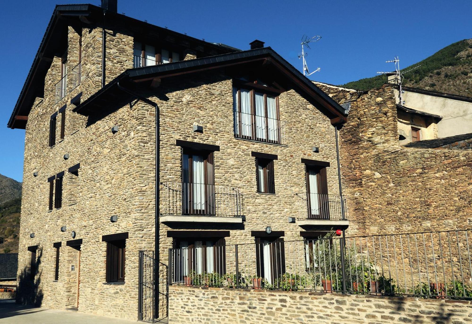 Casa Rural La Comella Tirvia Eksteriør billede